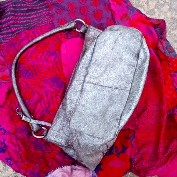 Last chance(SALE) Distressed Frye purse - Picture 6 of 14